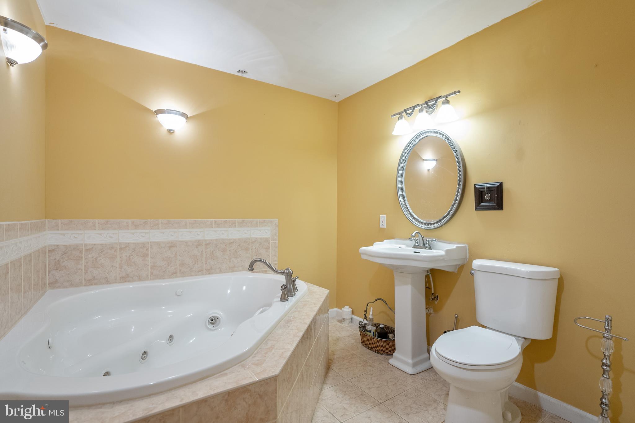 LARGO WOODS - Residential