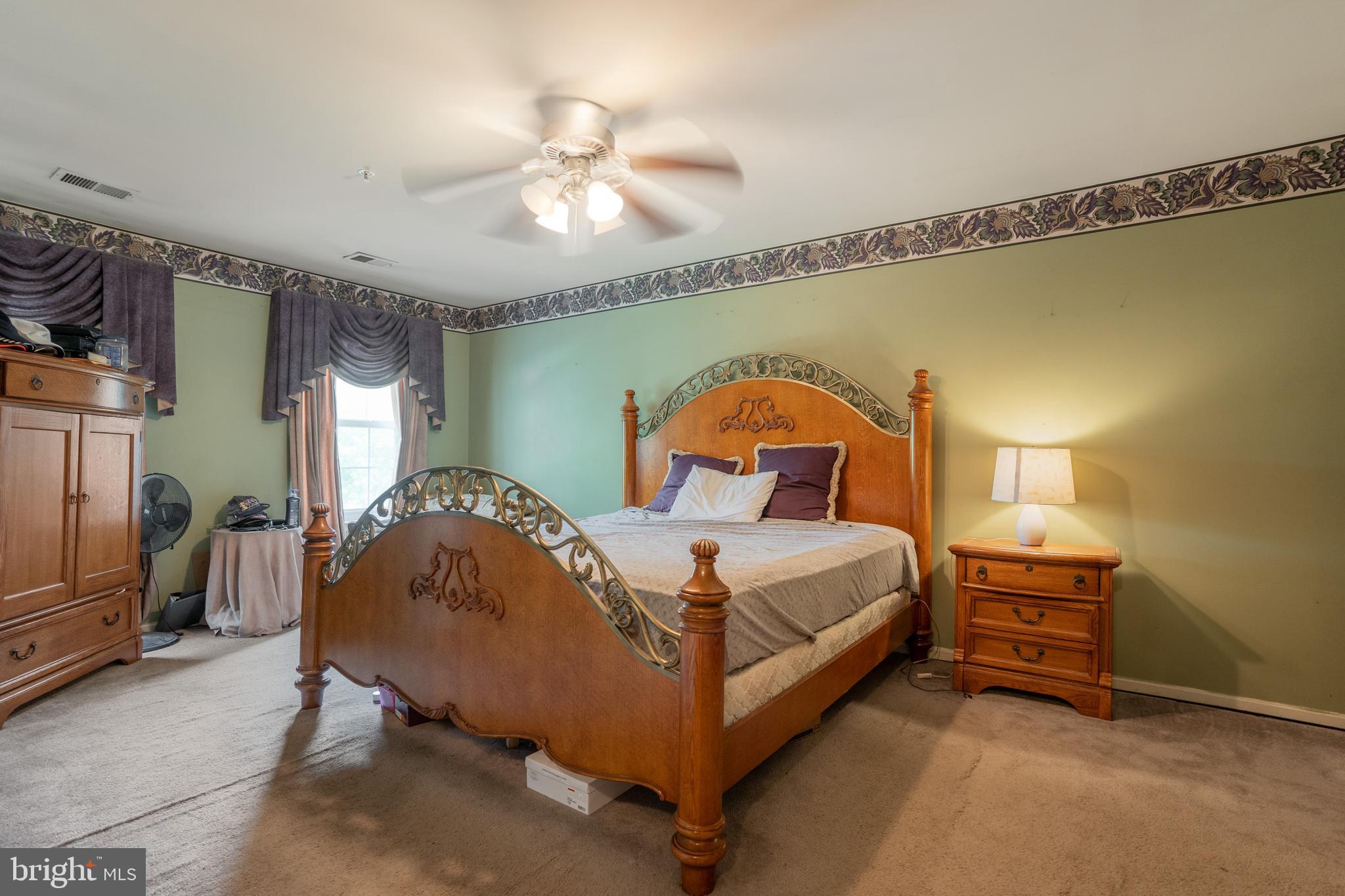 LARGO WOODS - Residential