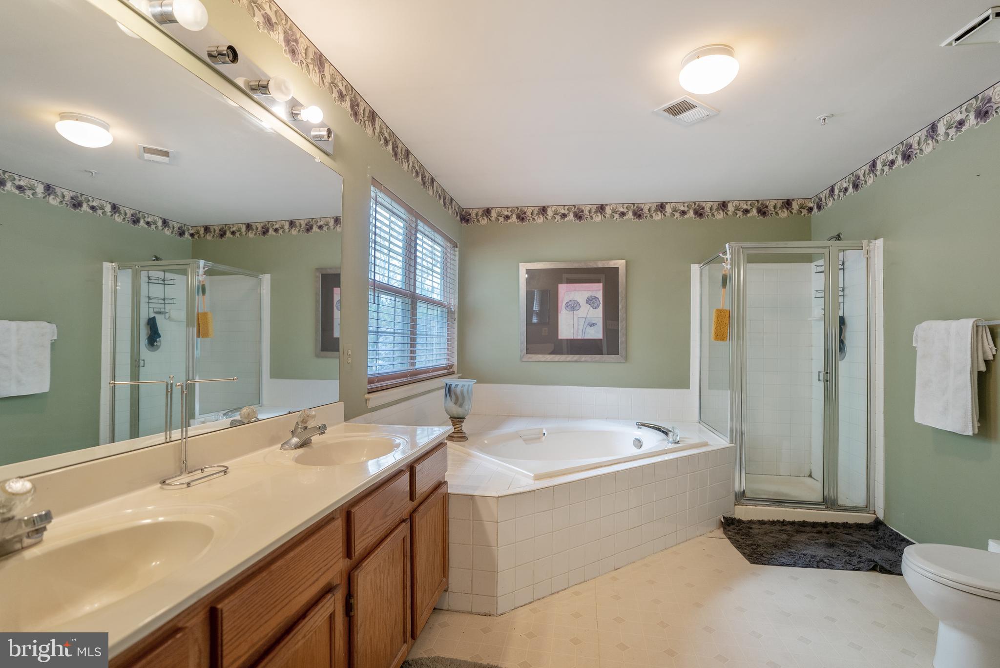 LARGO WOODS - Residential