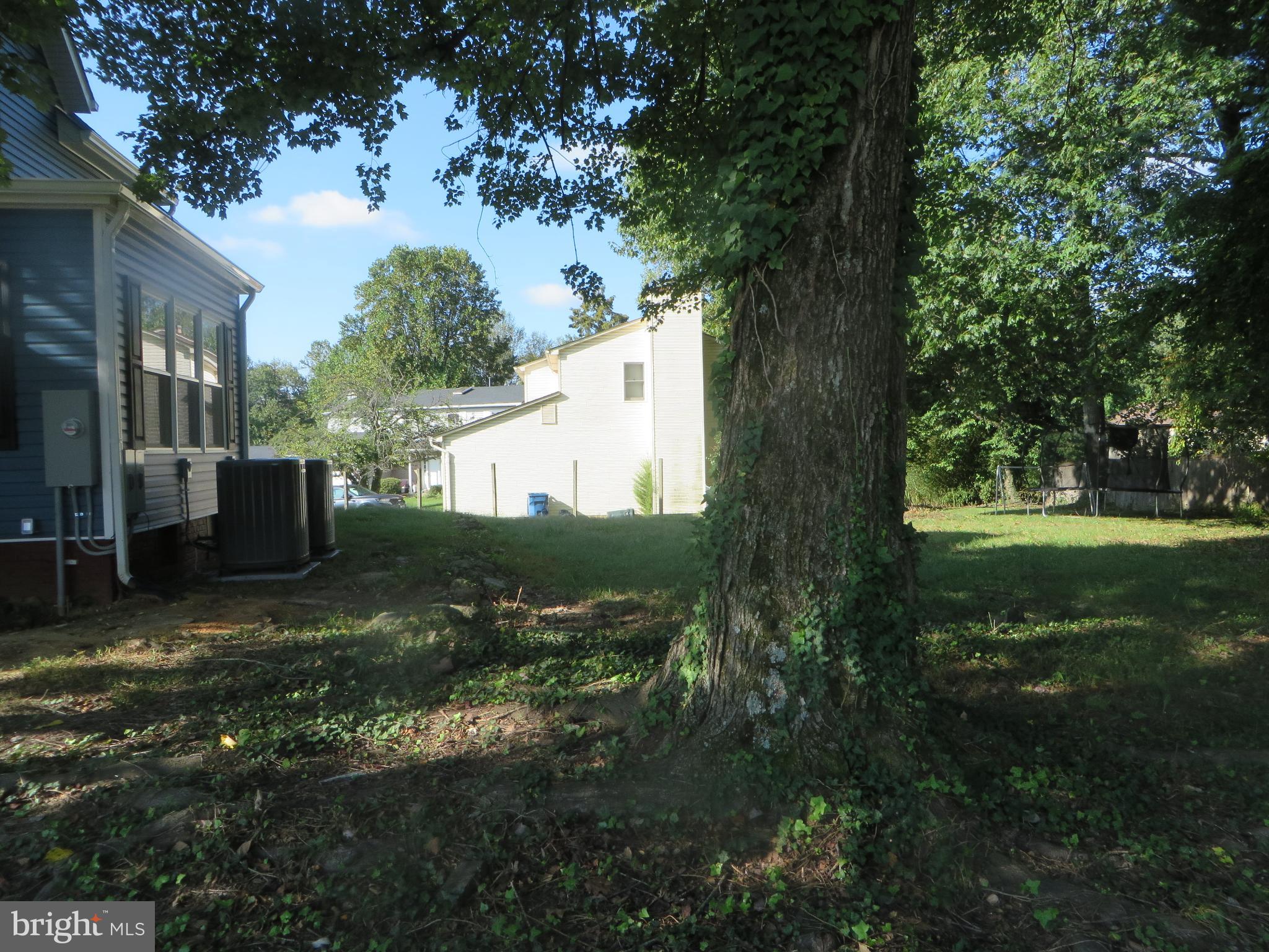 FIVE OAKS ESTATES - Residential