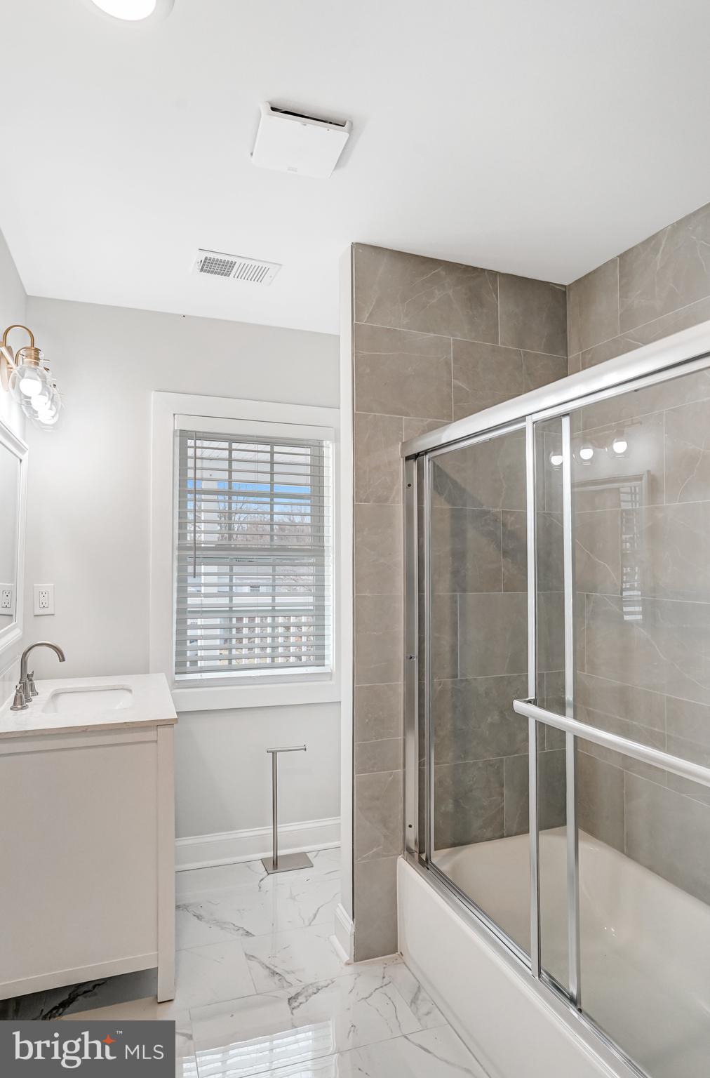 FIVE OAKS ESTATES - Residential