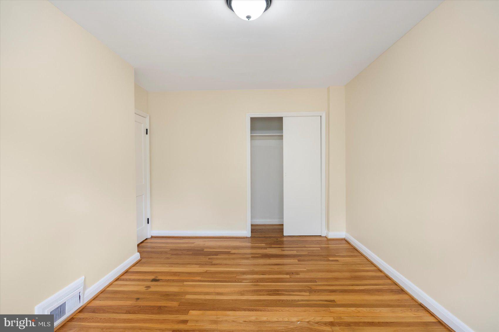 IDLEWOOD - Residential
