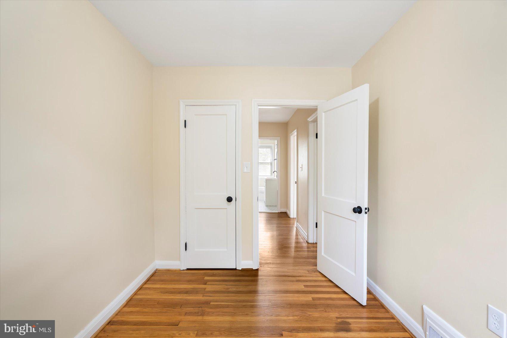 IDLEWOOD - Residential