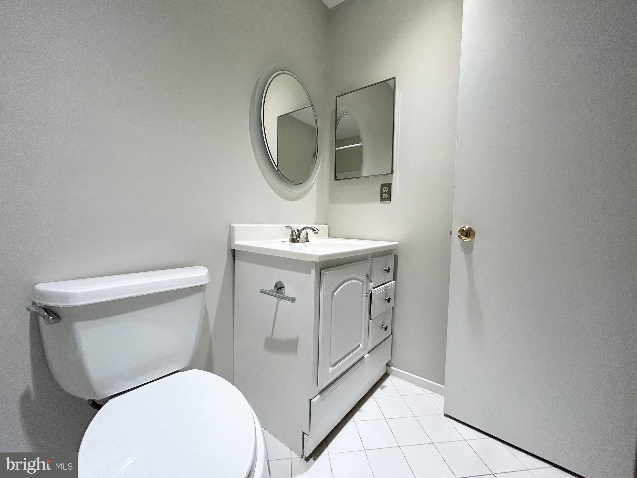 OAKWOOD COMMONS AT BURKE - Residential Lease