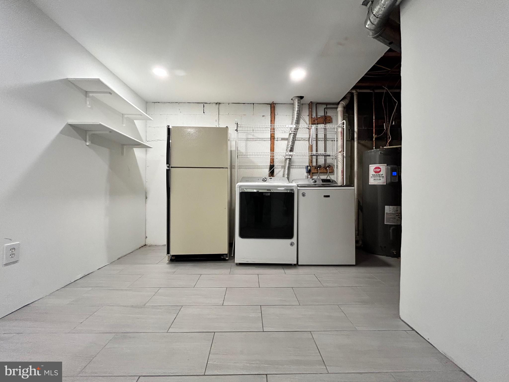 OAKWOOD COMMONS AT BURKE - Residential Lease