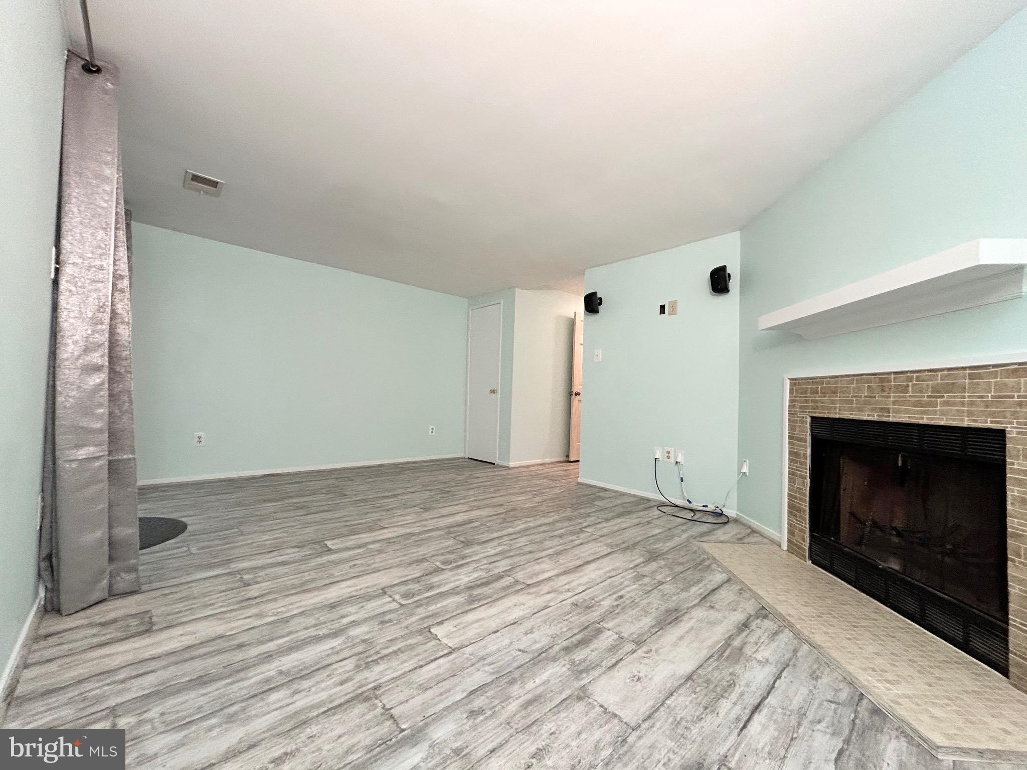 OAKWOOD COMMONS AT BURKE - Residential Lease