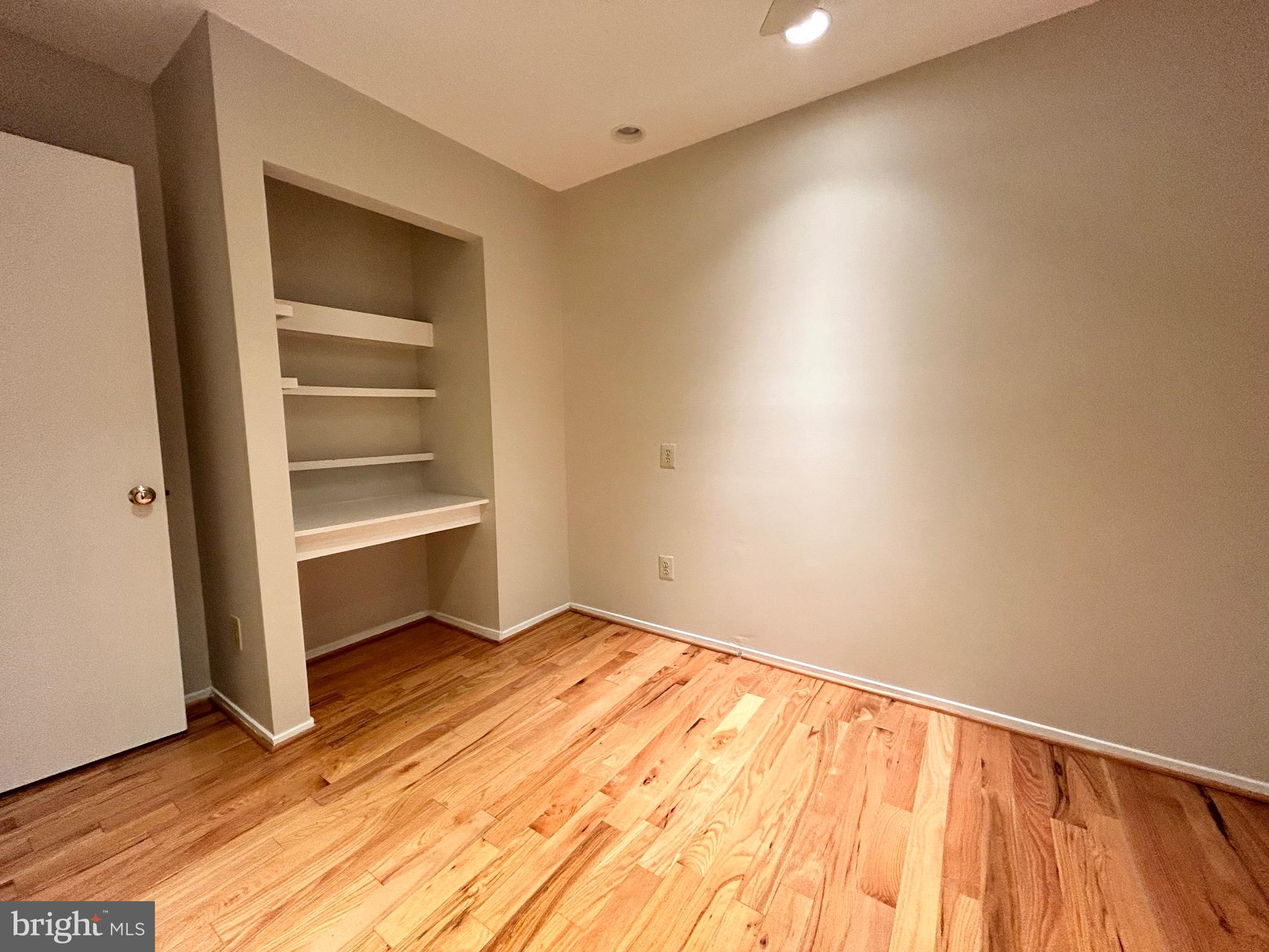 OAKWOOD COMMONS AT BURKE - Residential Lease