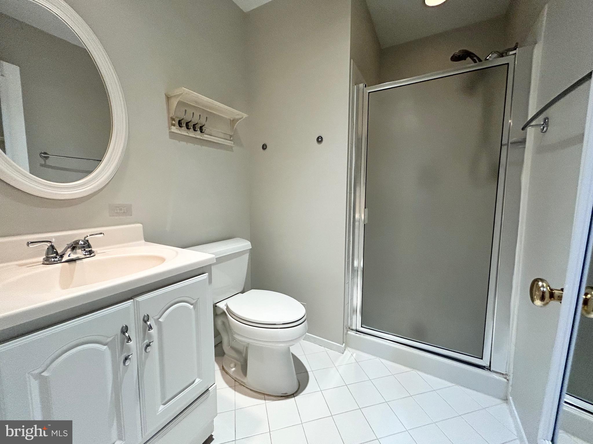 OAKWOOD COMMONS AT BURKE - Residential Lease