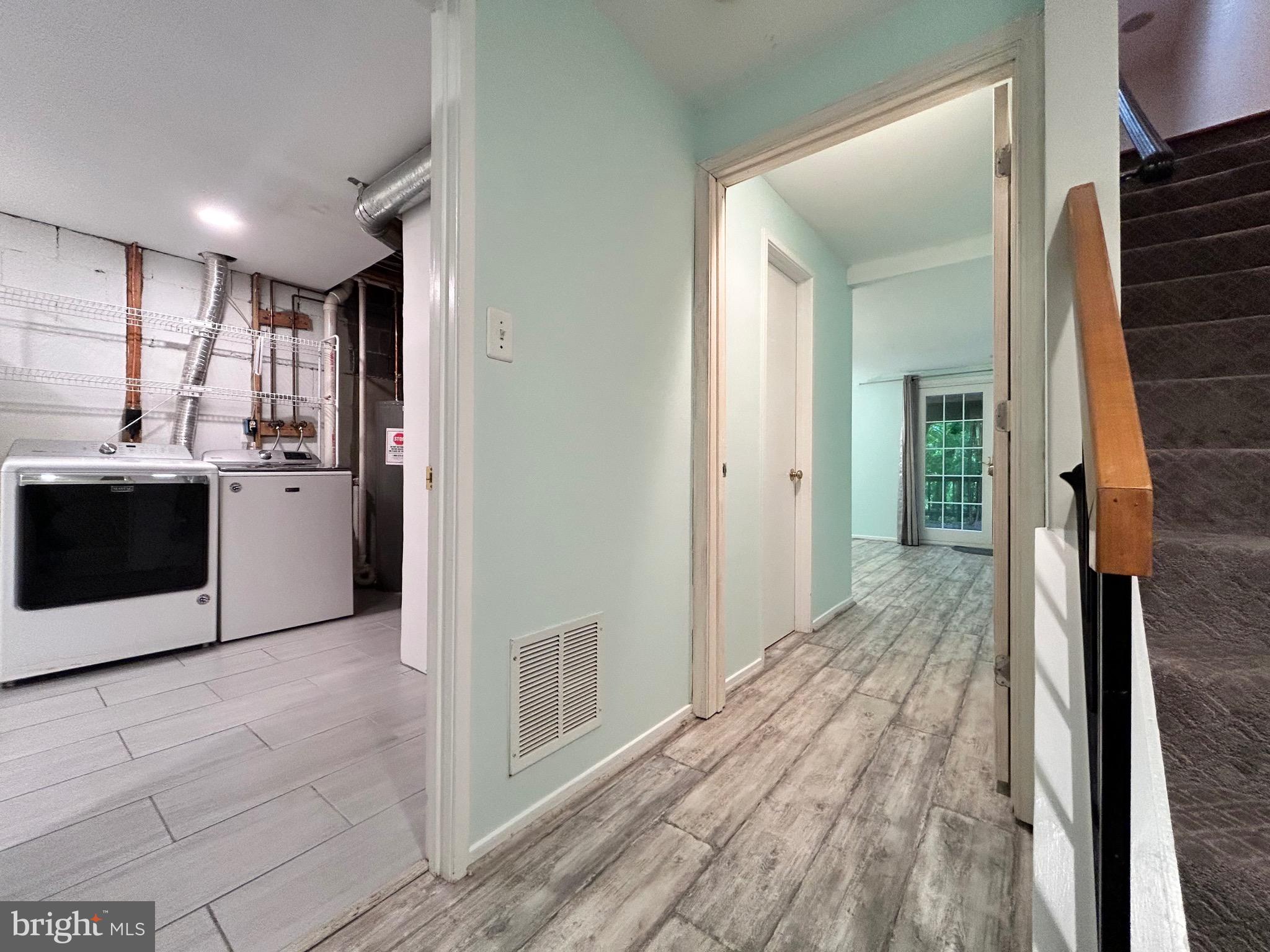 OAKWOOD COMMONS AT BURKE - Residential Lease