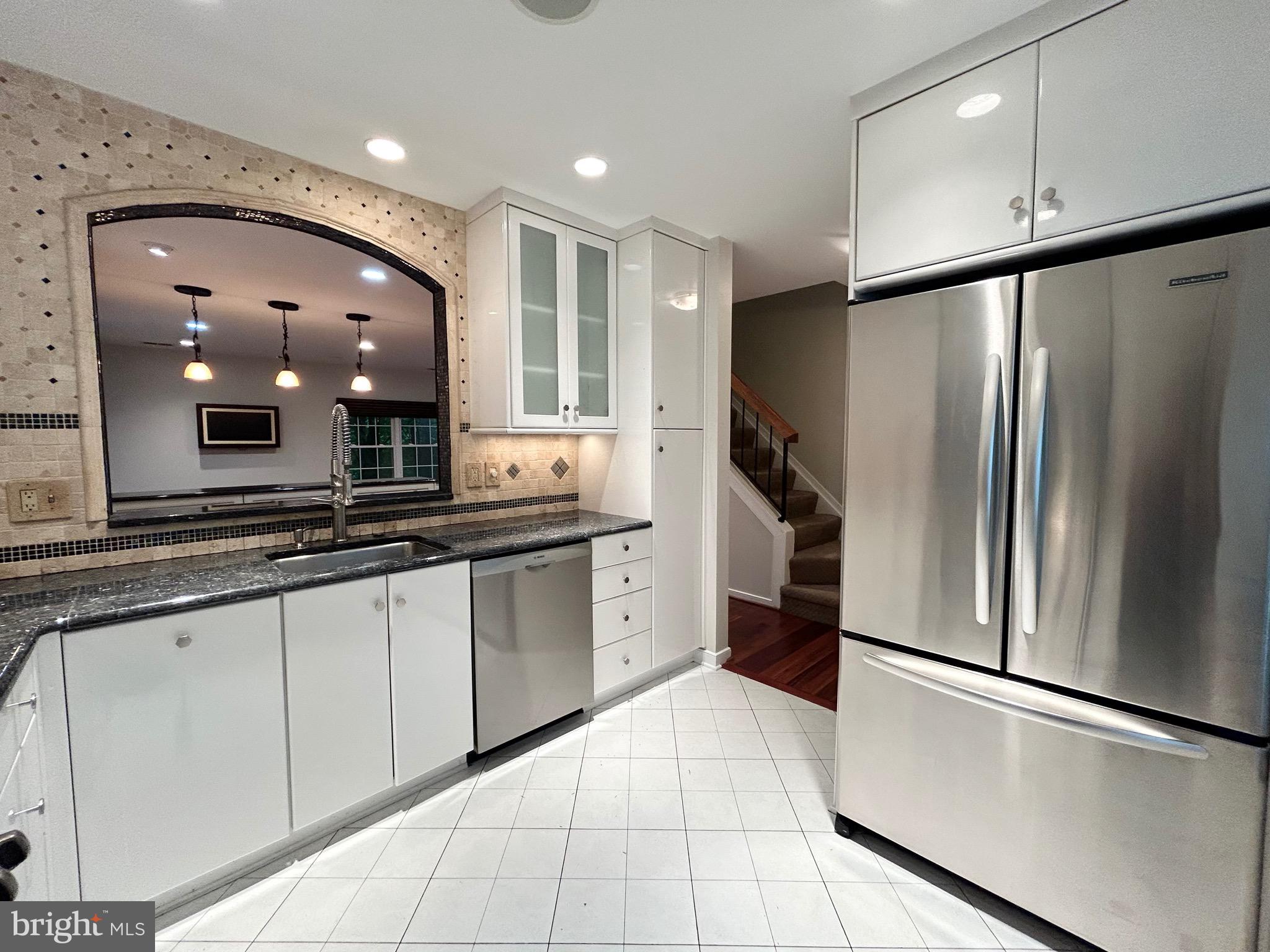 OAKWOOD COMMONS AT BURKE - Residential Lease