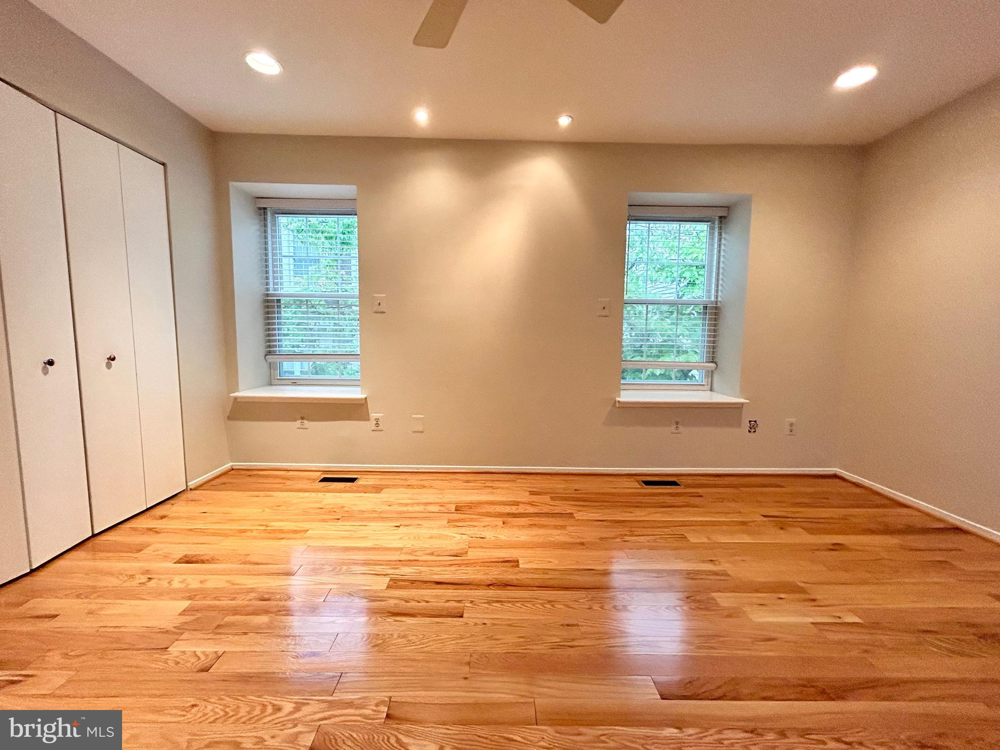 OAKWOOD COMMONS AT BURKE - Residential Lease