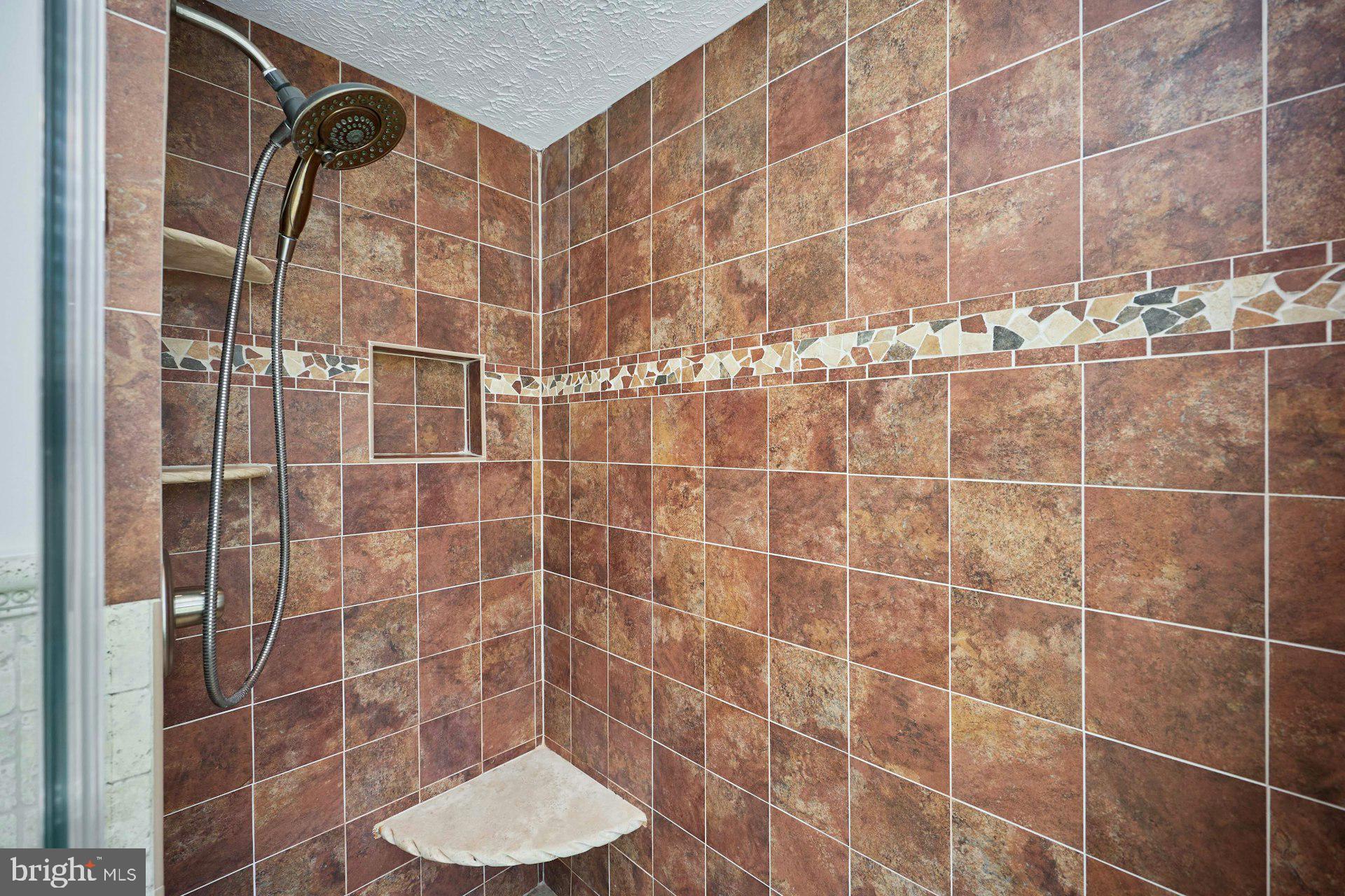 BONNIEMILL ACRES - Residential