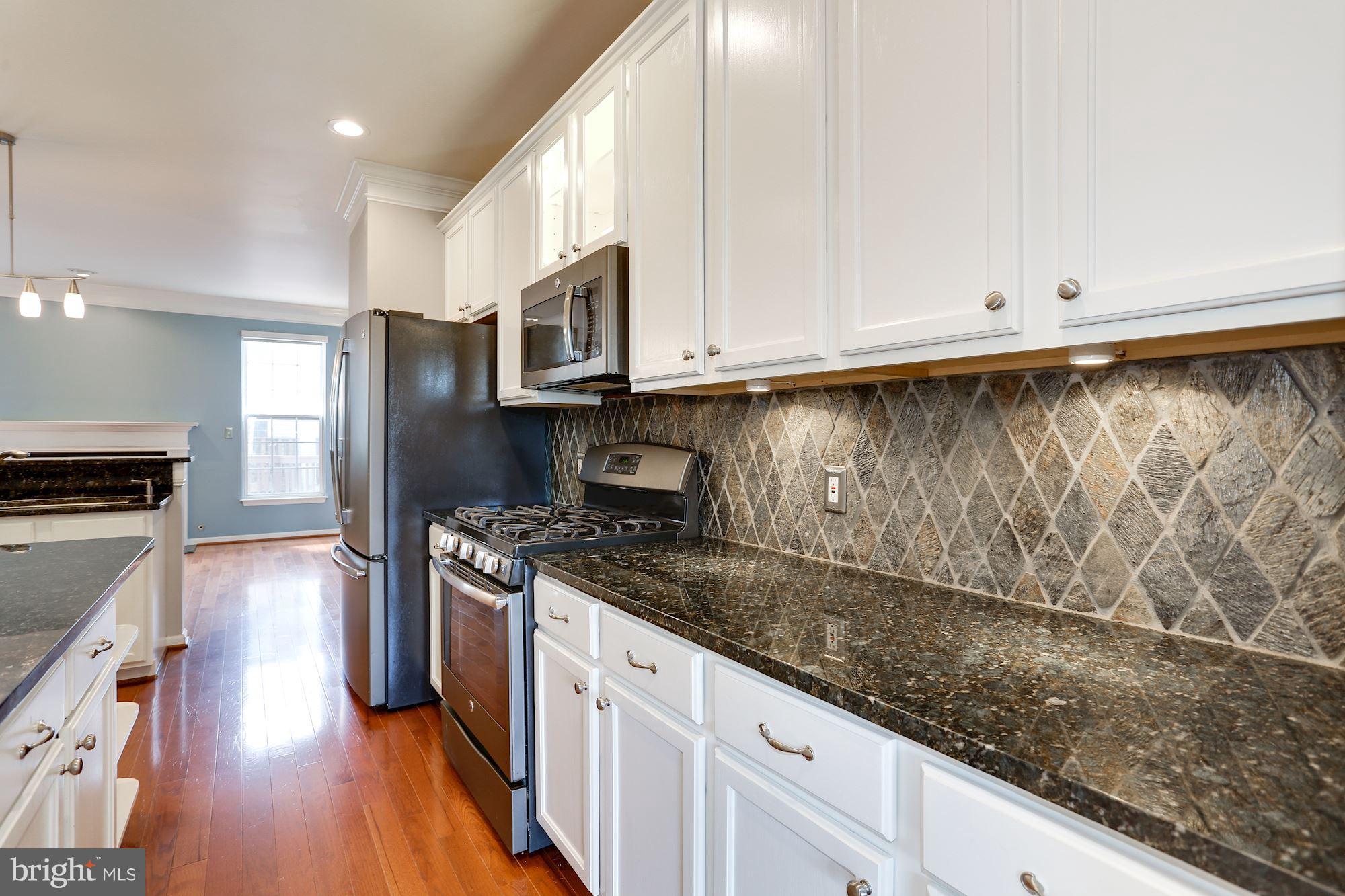 KINGSTOWNE - Residential