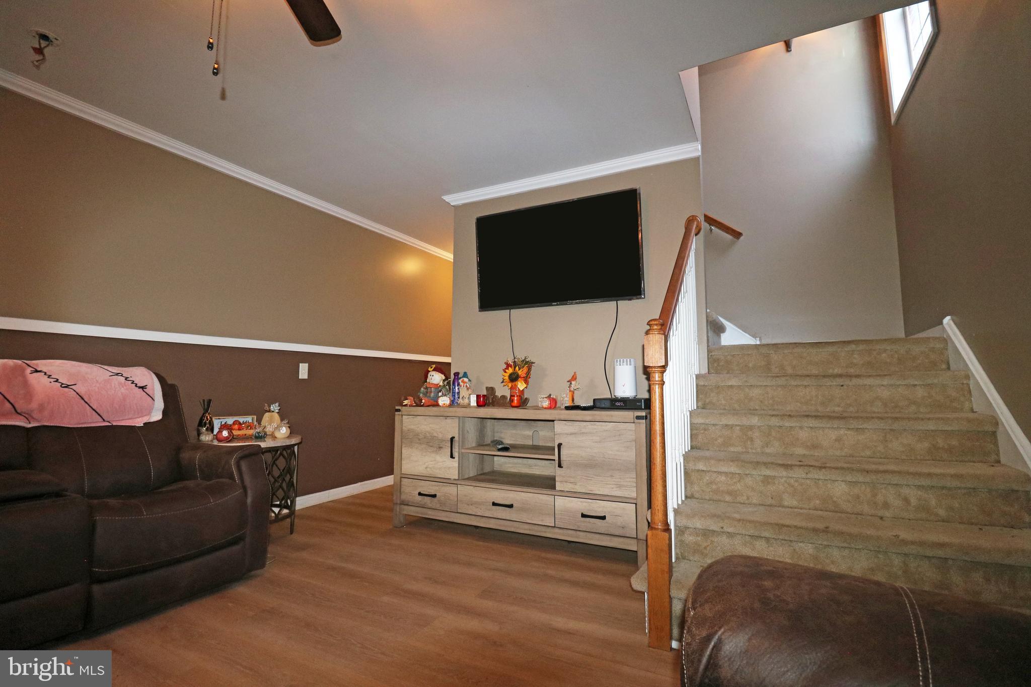 SUN VILLAGE - Residential