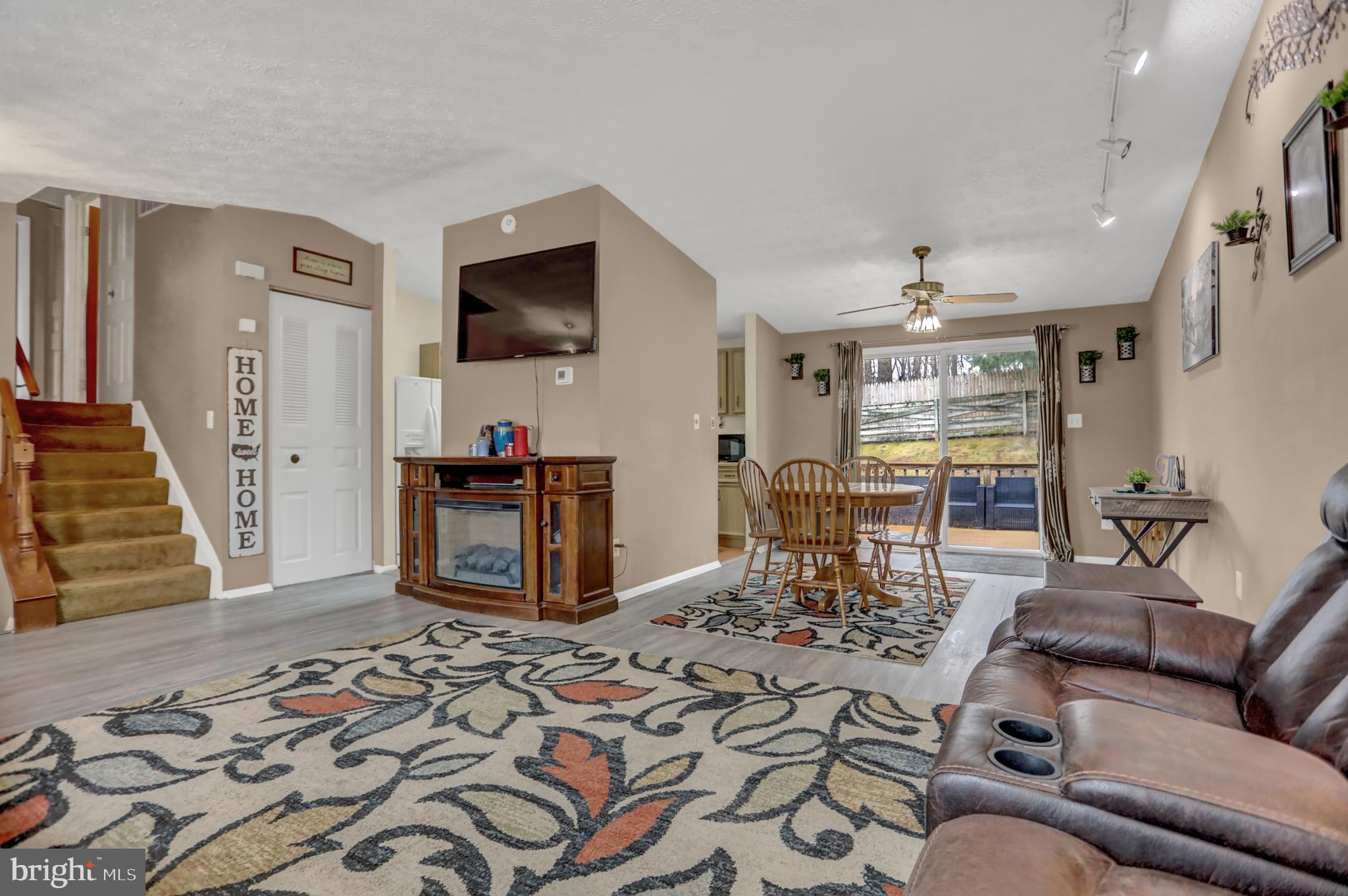 GOLDEN TREE - Residential