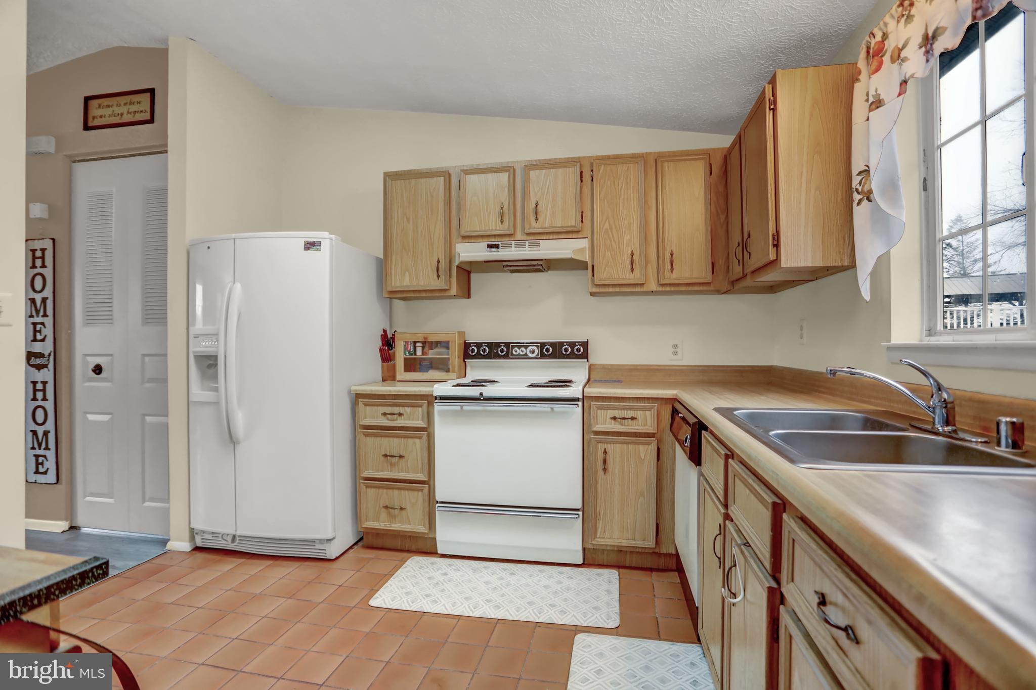 GOLDEN TREE - Residential