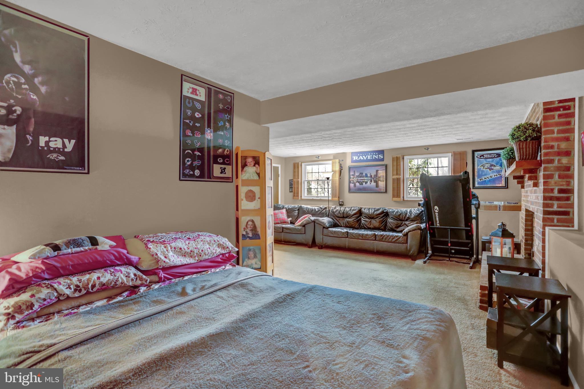 GOLDEN TREE - Residential