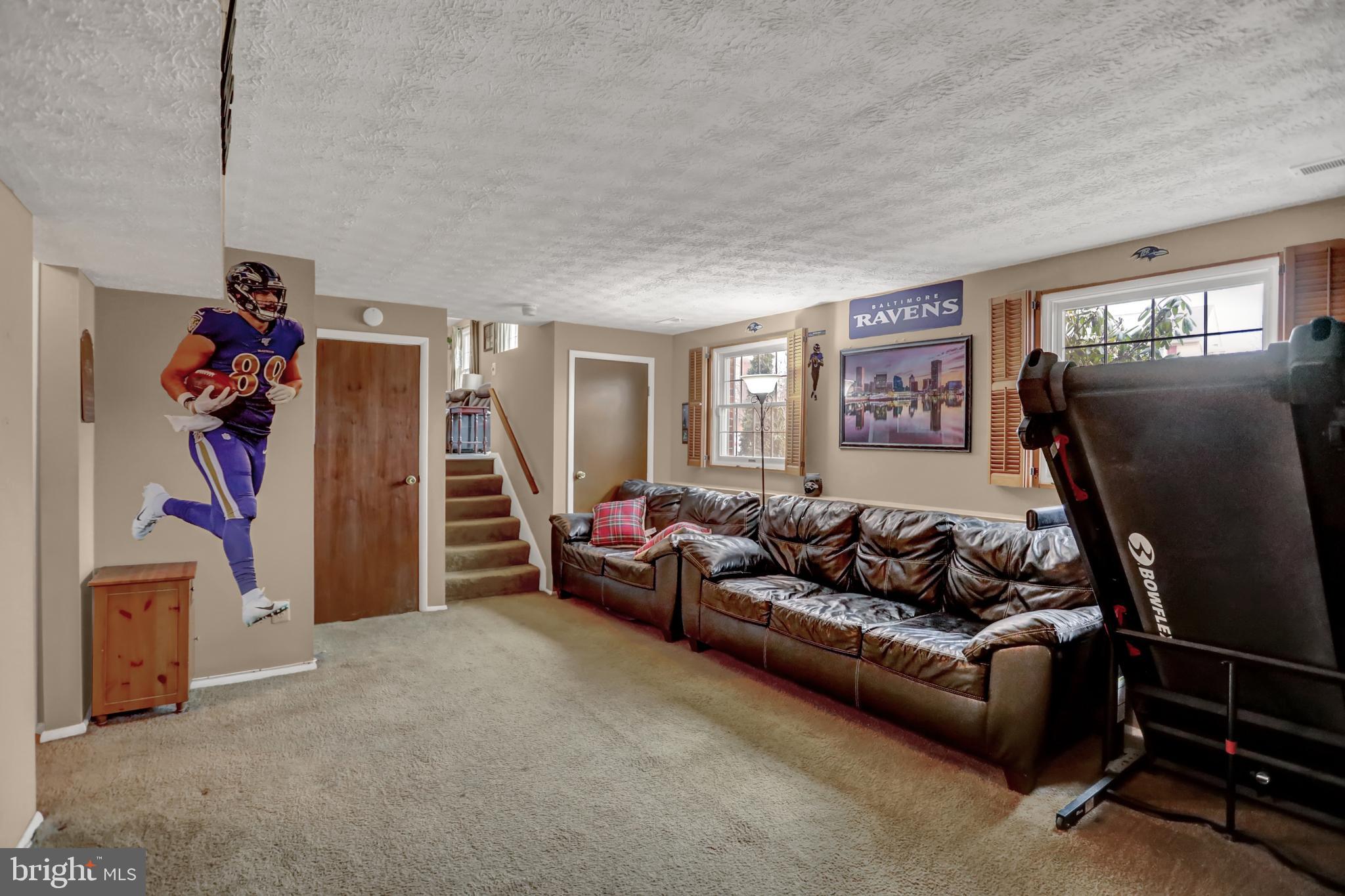 GOLDEN TREE - Residential