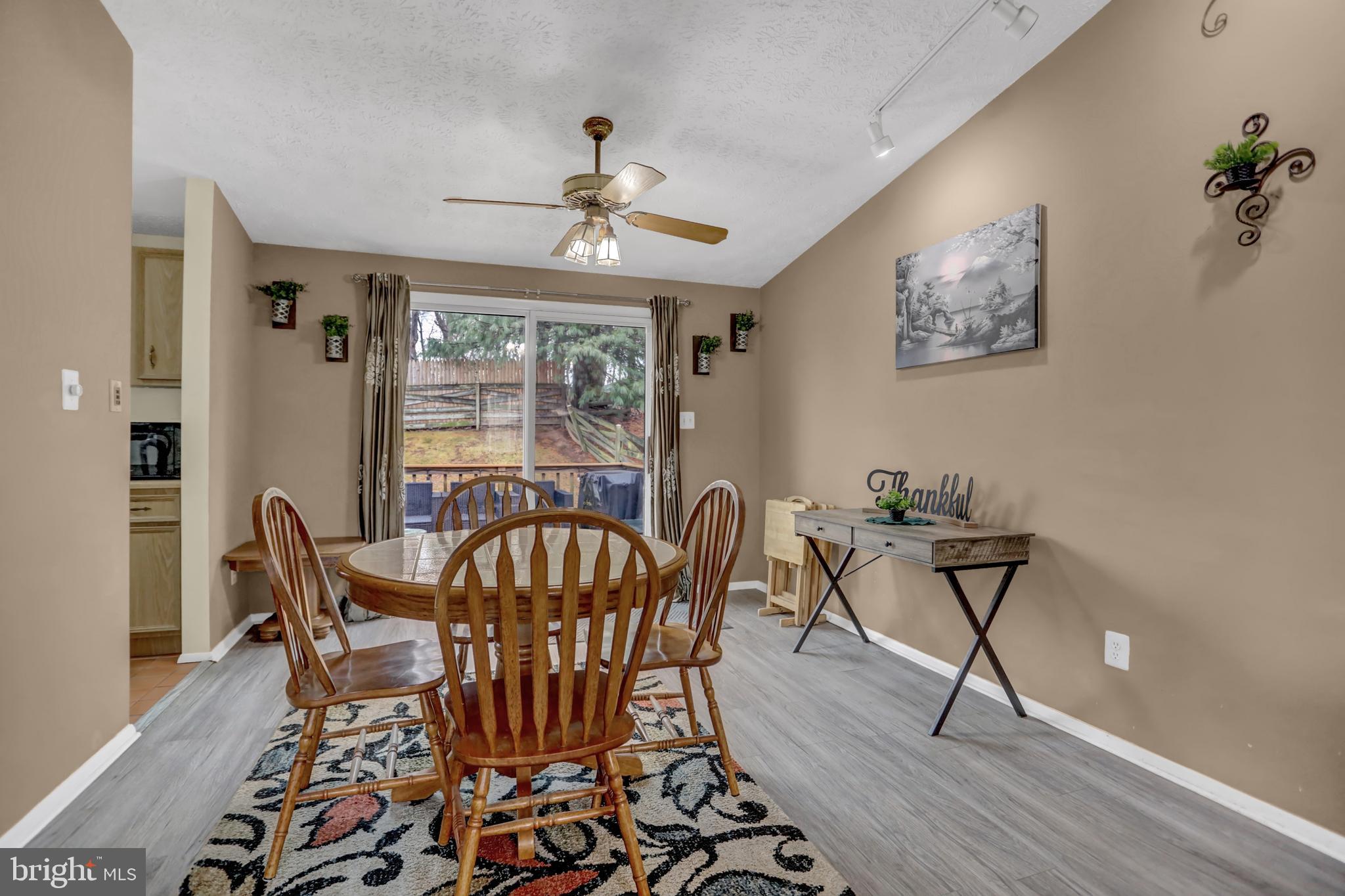 GOLDEN TREE - Residential