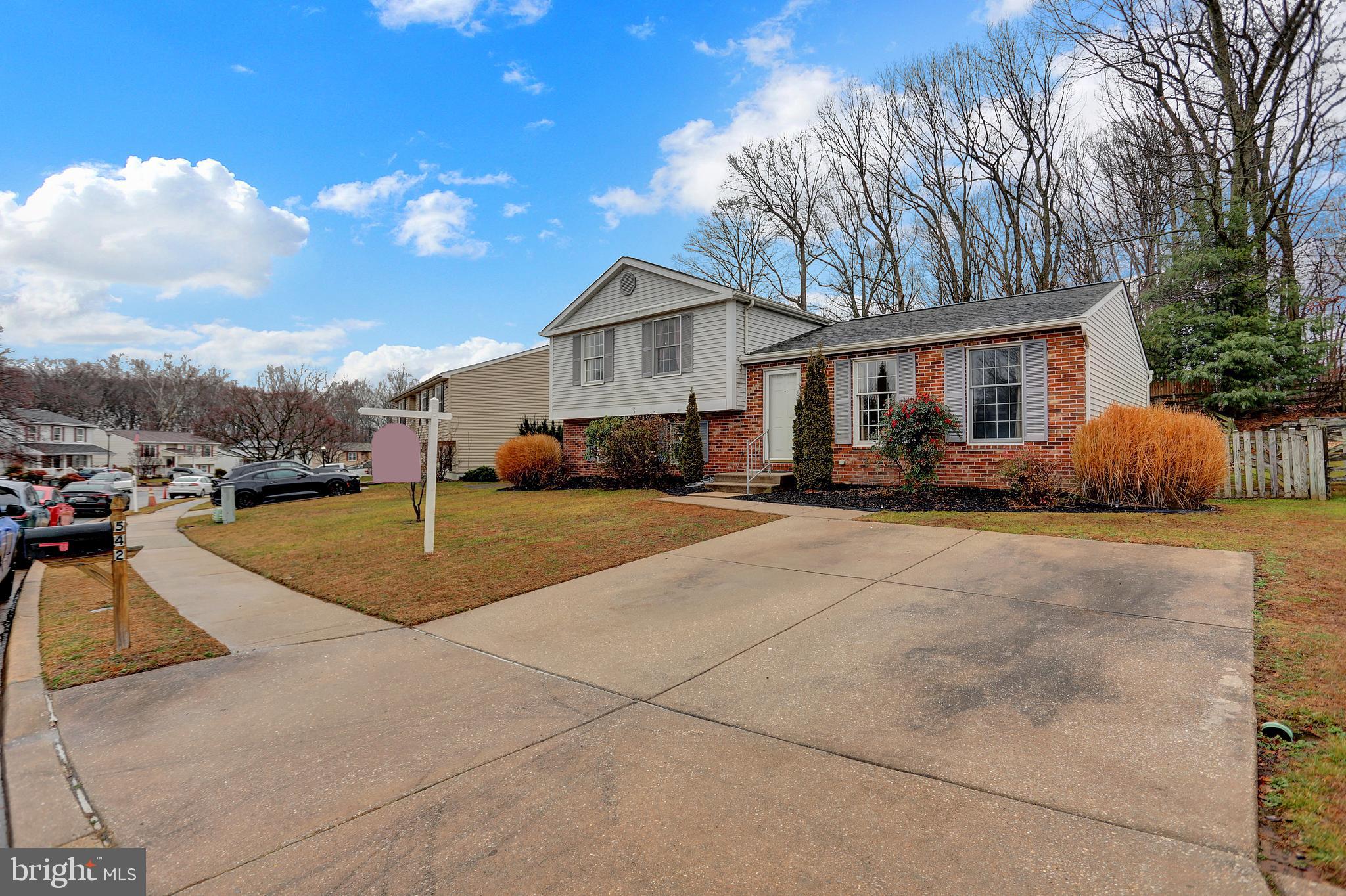 GOLDEN TREE - Residential