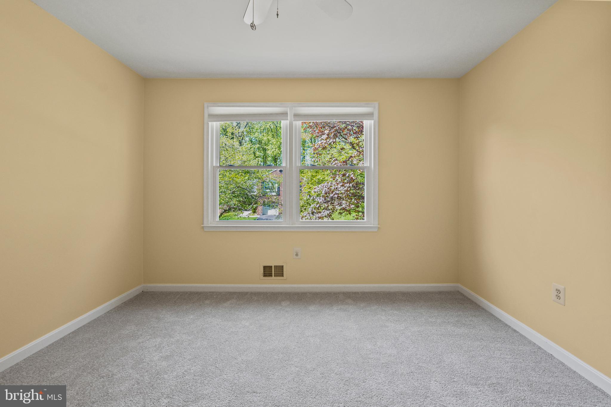 OAK SPRINGS - Residential