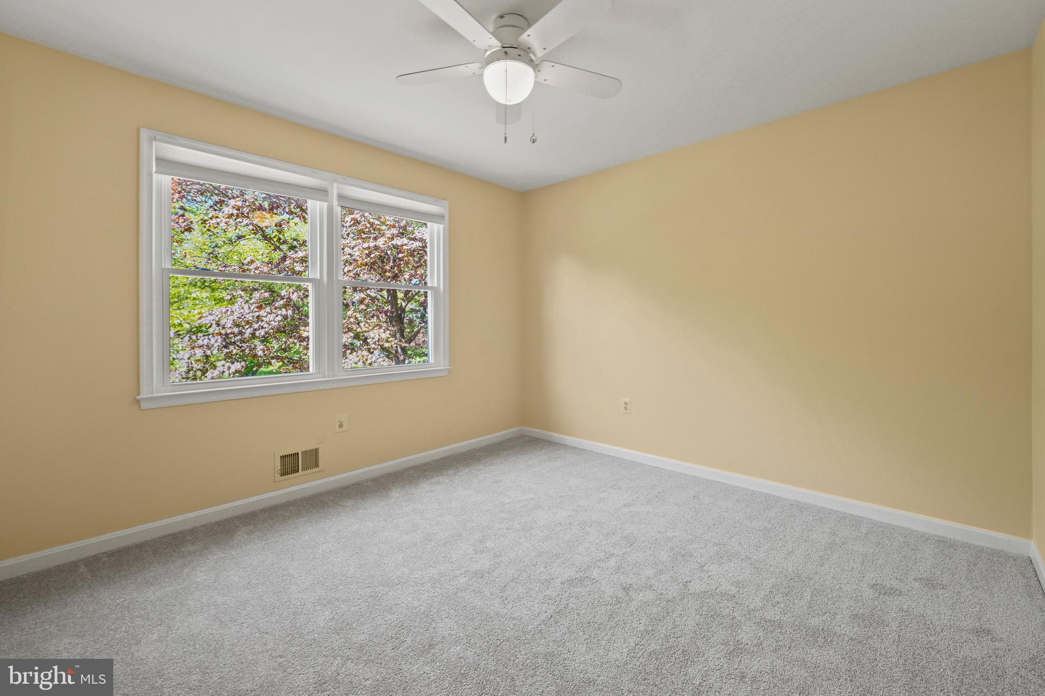 OAK SPRINGS - Residential