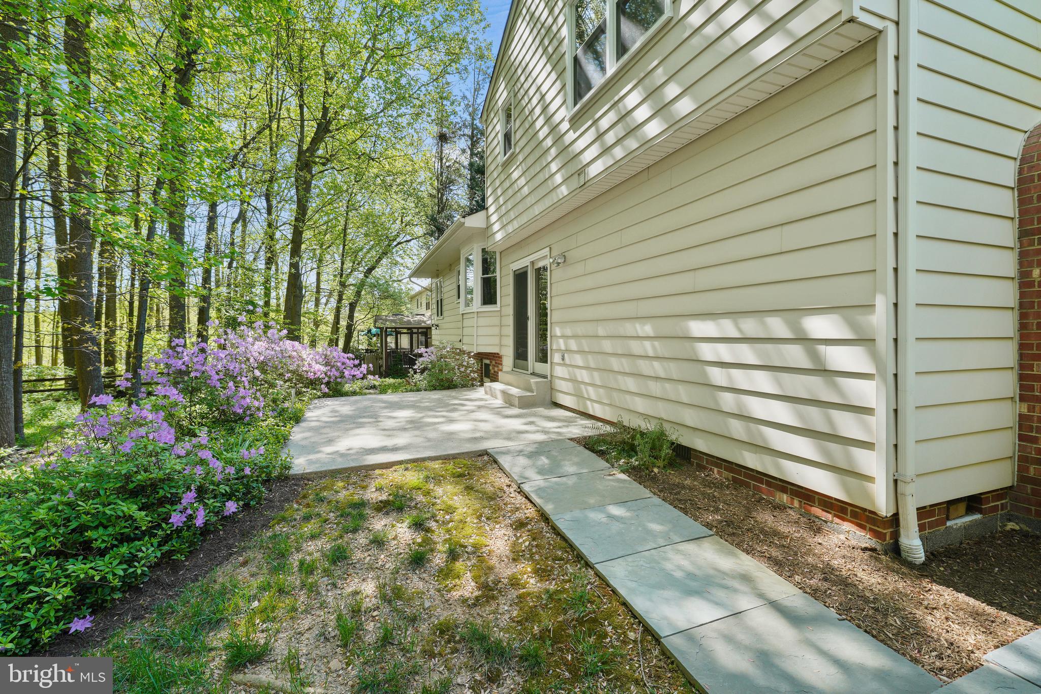 OAK SPRINGS - Residential