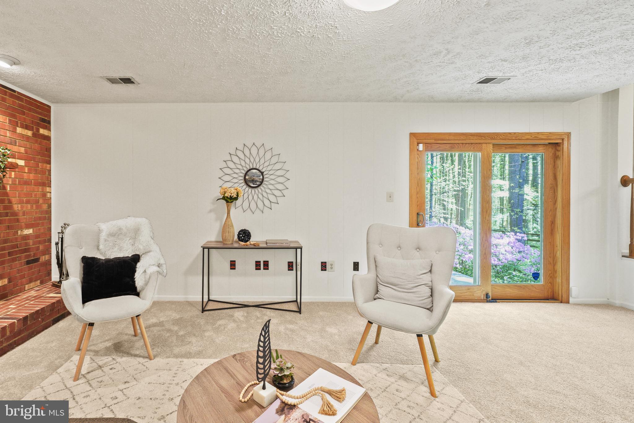 OAK SPRINGS - Residential