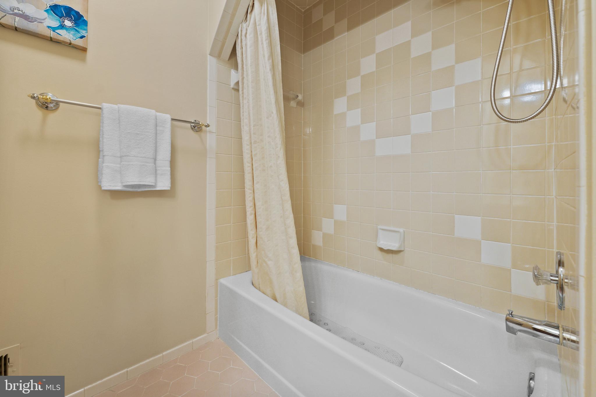 OAK SPRINGS - Residential