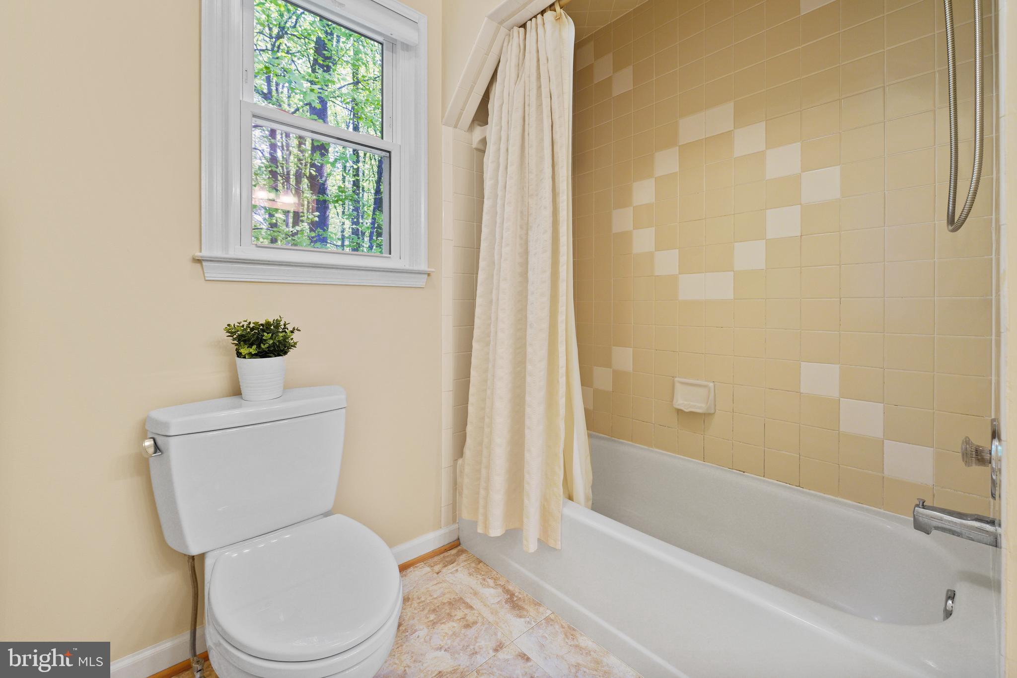 OAK SPRINGS - Residential