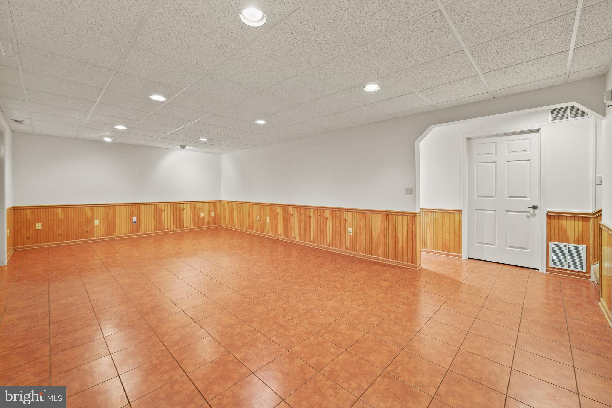 OAK SPRINGS - Residential