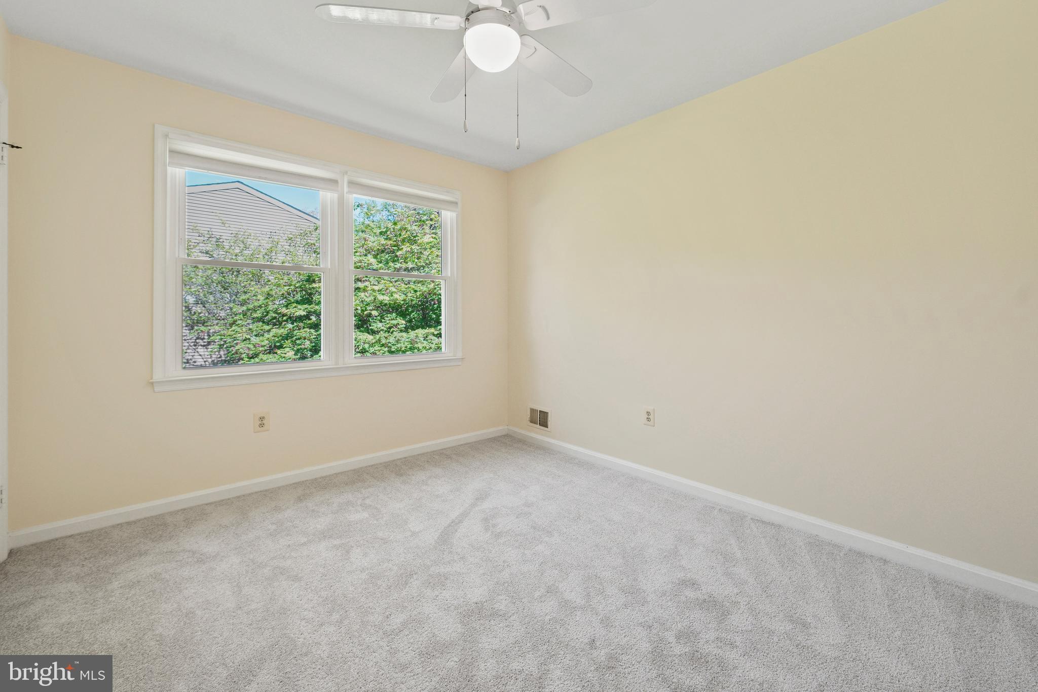 OAK SPRINGS - Residential