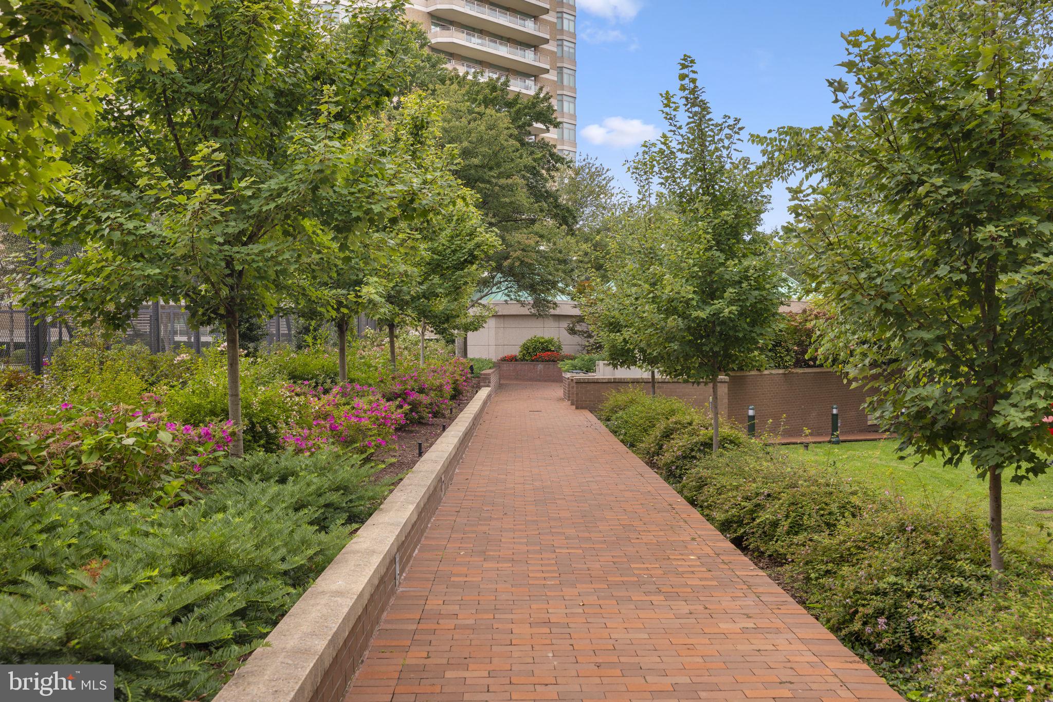 SOMERSET HOUSE - Residential
