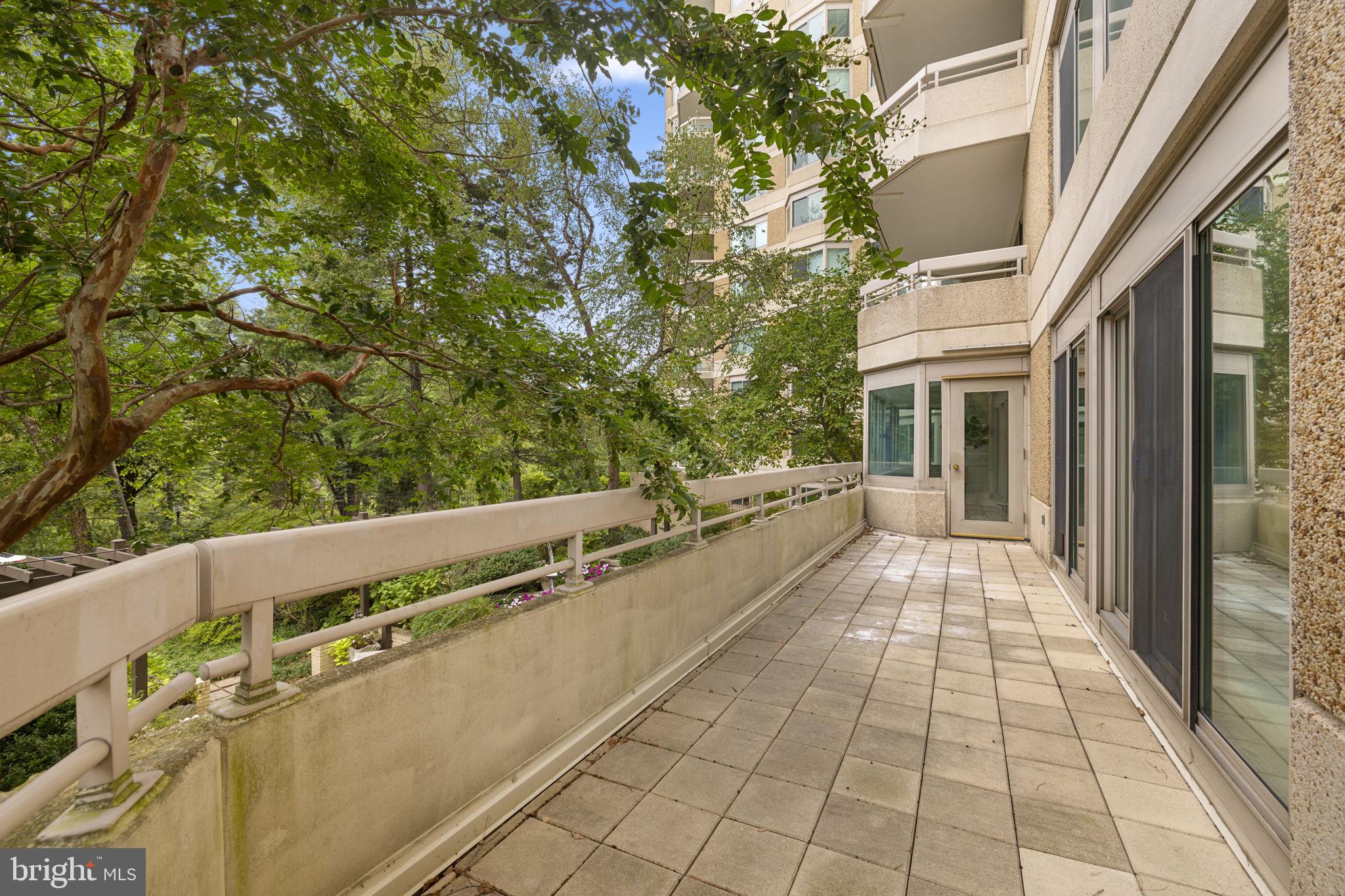 SOMERSET HOUSE - Residential