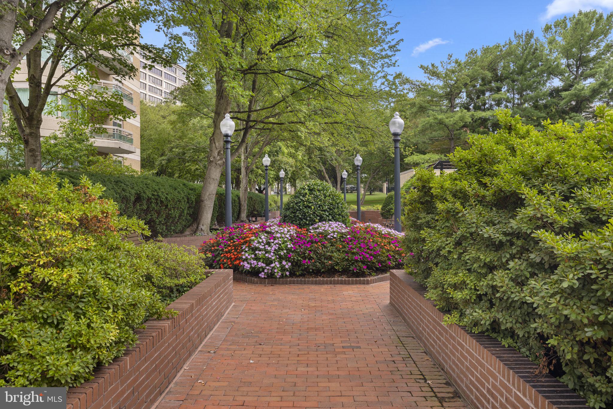 SOMERSET HOUSE - Residential