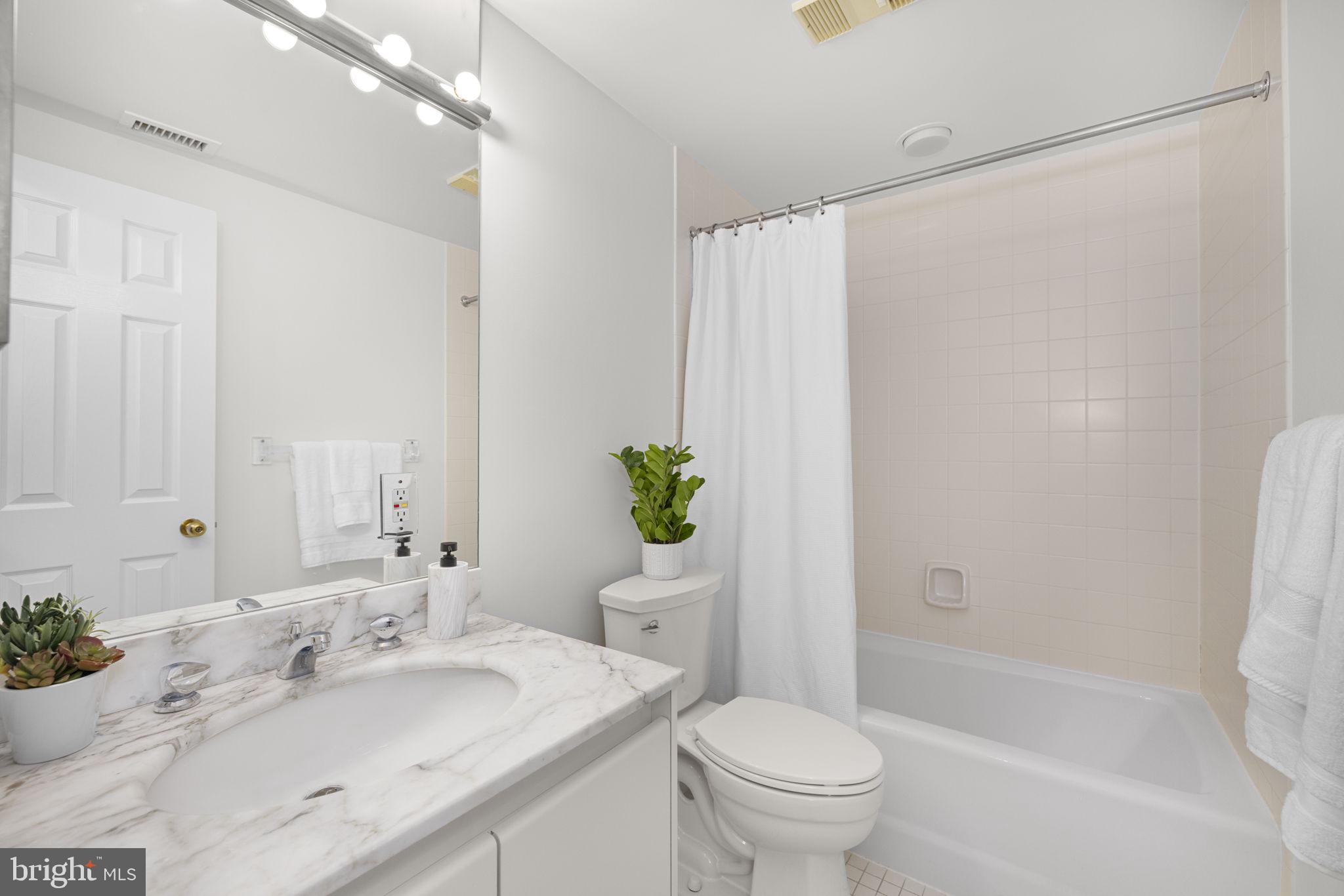 SOMERSET HOUSE - Residential