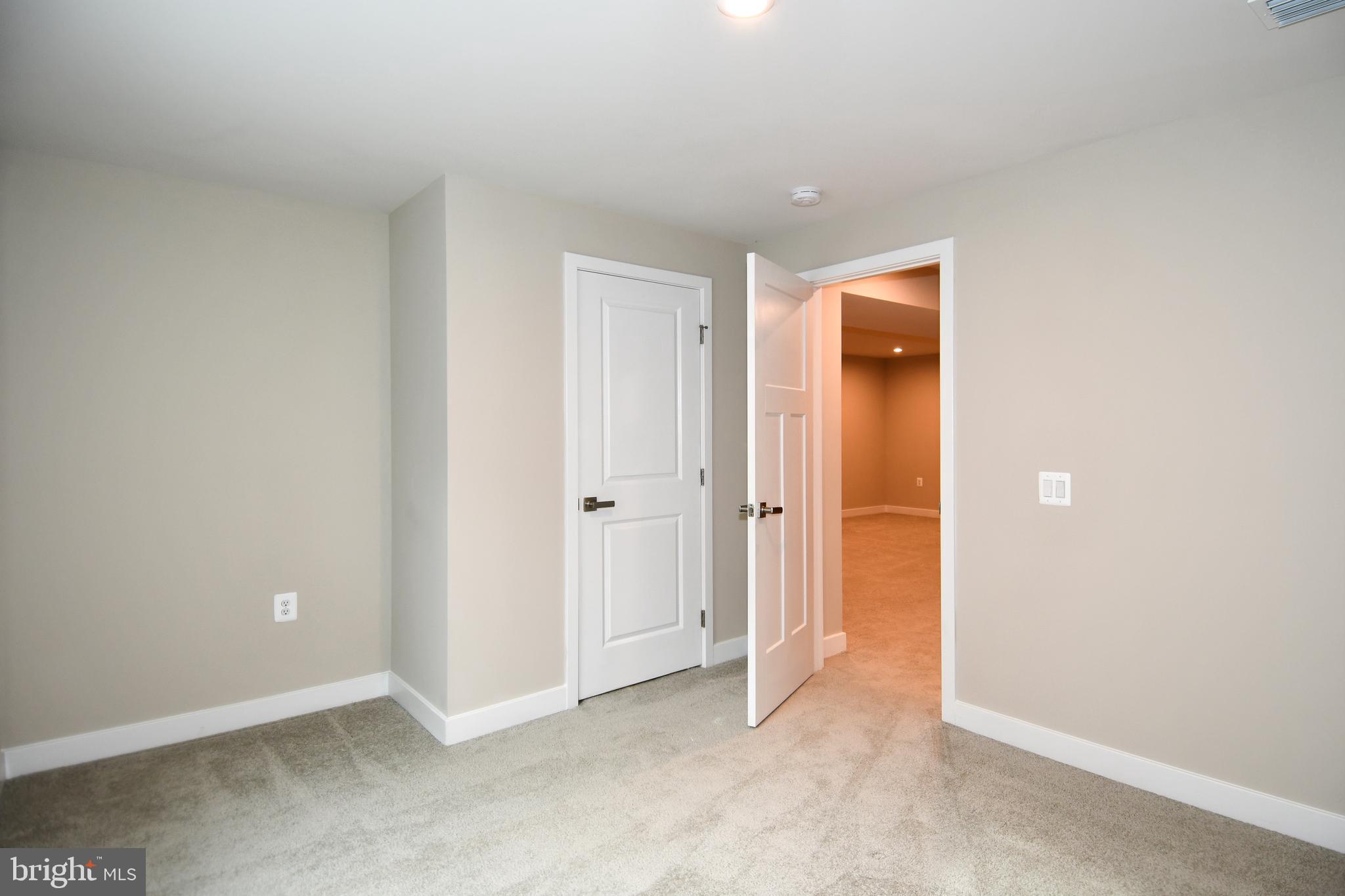 ALEXANDER'S CROSSING - Residential