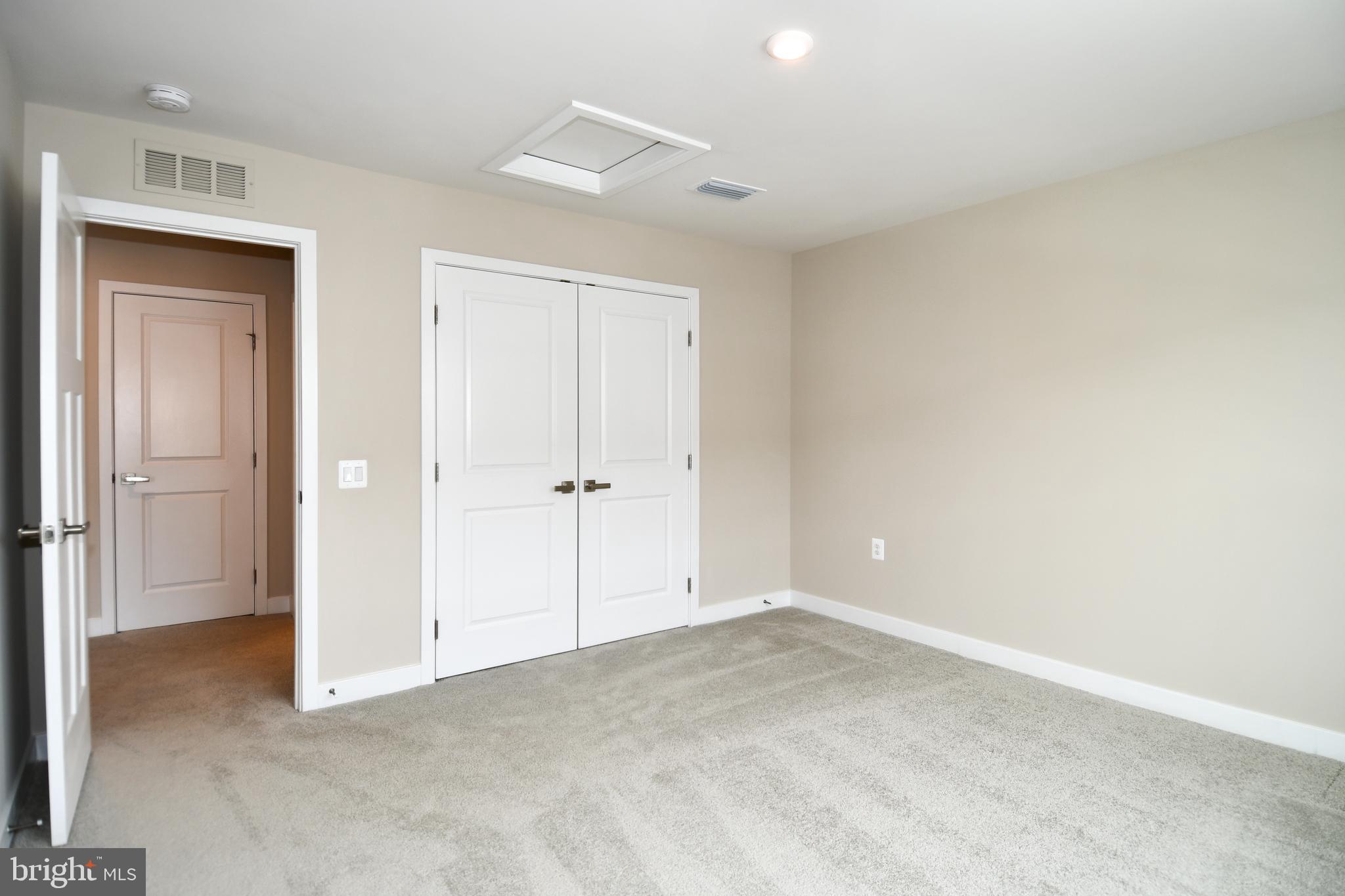 ALEXANDER'S CROSSING - Residential