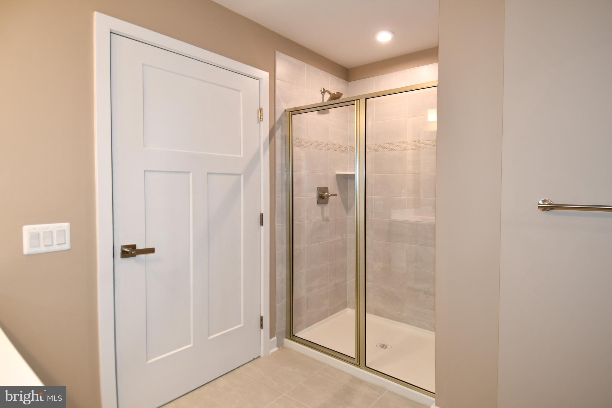 ALEXANDER'S CROSSING - Residential