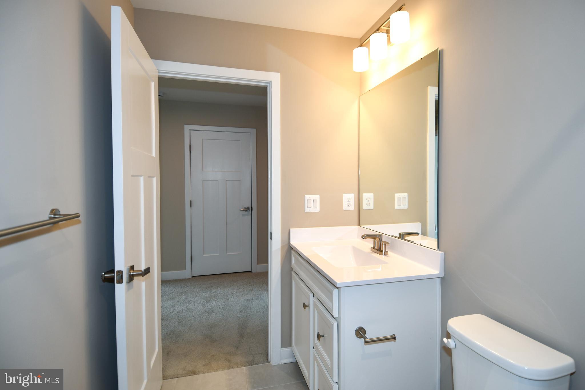 ALEXANDER'S CROSSING - Residential