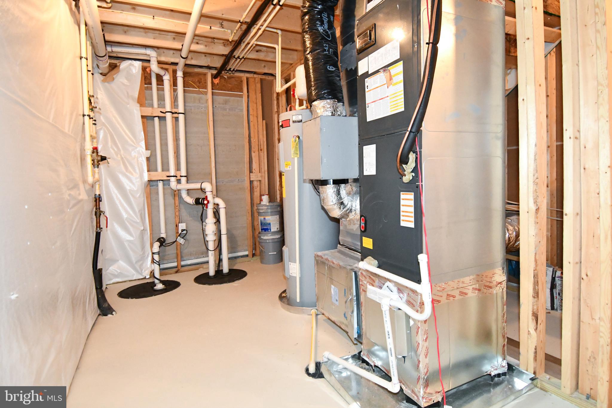 ALEXANDER'S CROSSING - Residential