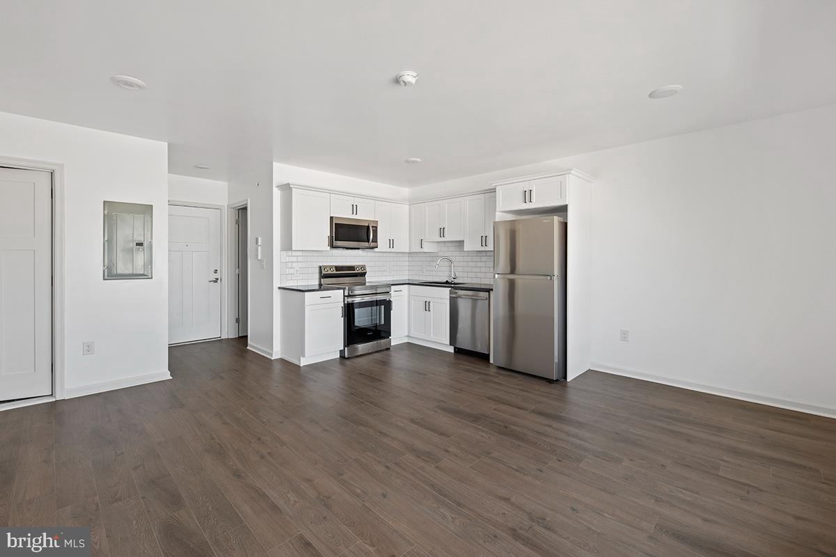 ROXBOROUGH - Residential Lease