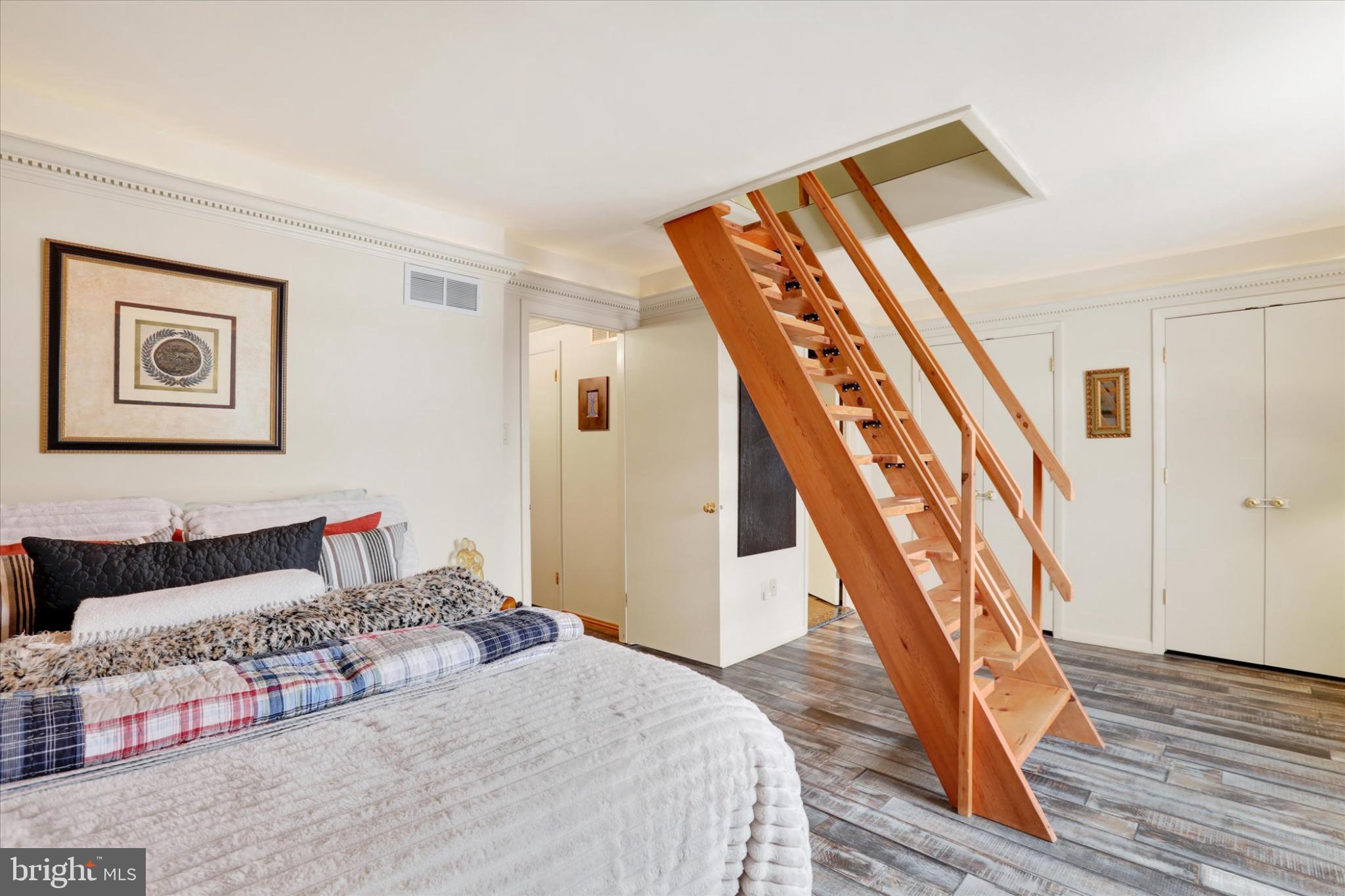 SUTPHIN PINES - Residential