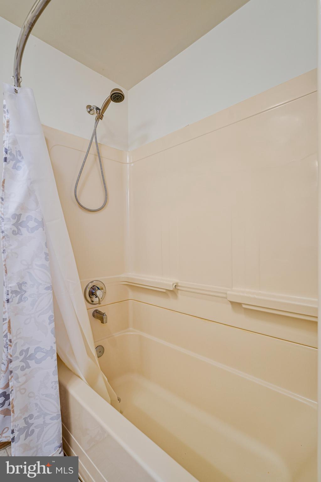 WALNEY VILLAGE - Residential