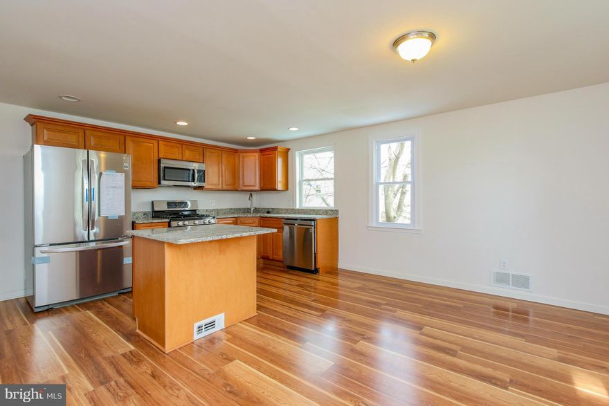 Newly renovated end of group townhome. 4 bedrooms, large eat in kitchen with stainless steel appliances. Large bedrooms and finished lower level with bedroom. Located in the Edison Sinclair Community of Baltimore City. Accessible to all shopping, highways and public transportation.