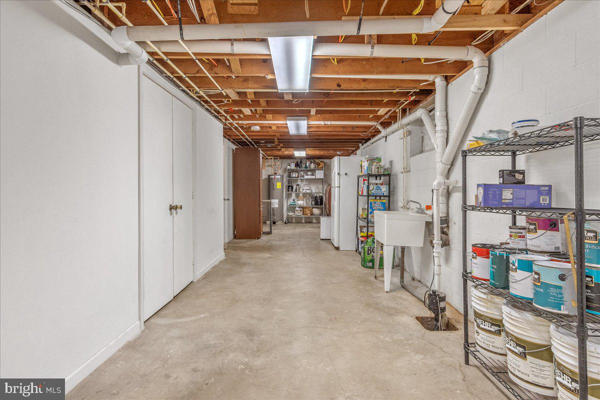 SUNNY ACRES - Residential