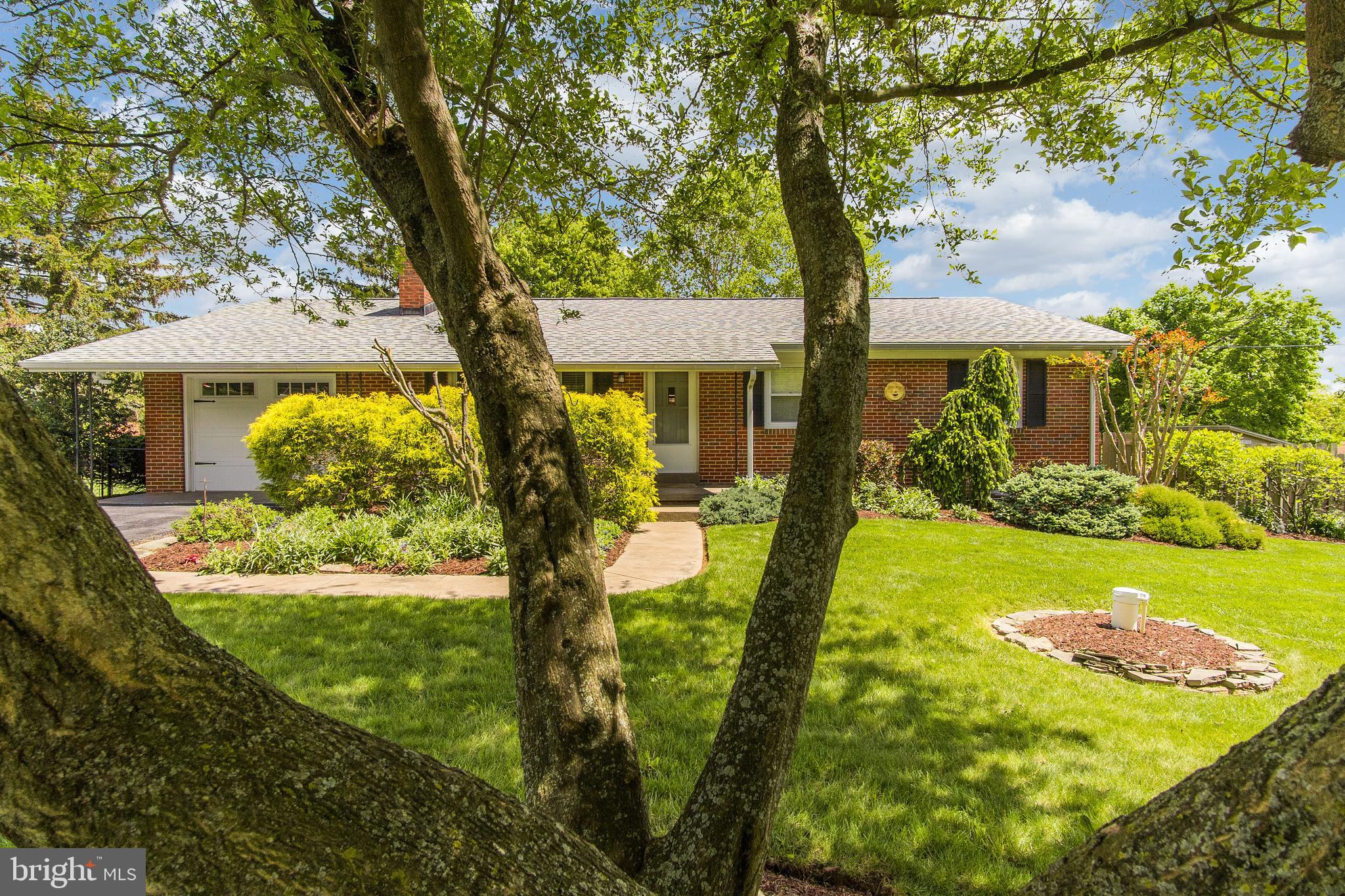 SUNNY ACRES - Residential