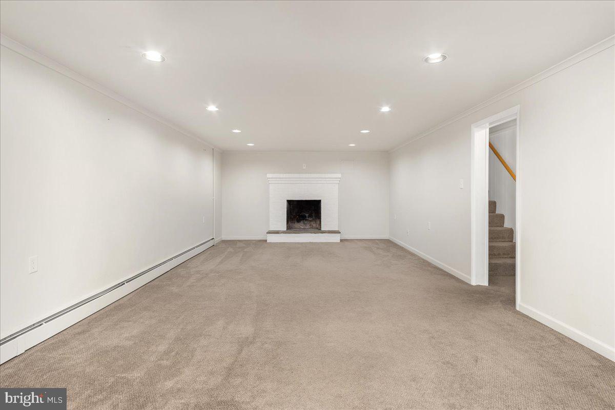 SUNNY ACRES - Residential