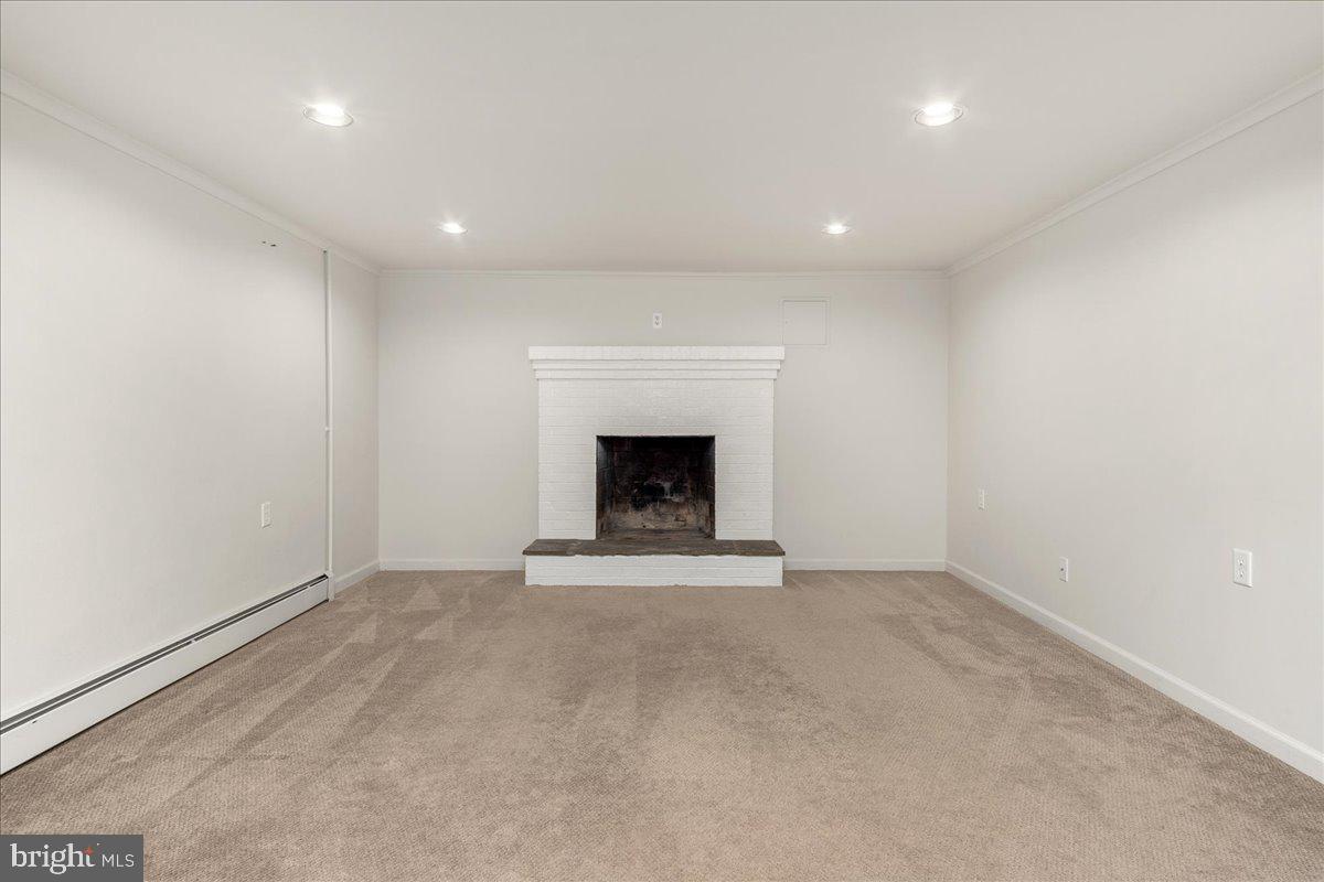 SUNNY ACRES - Residential