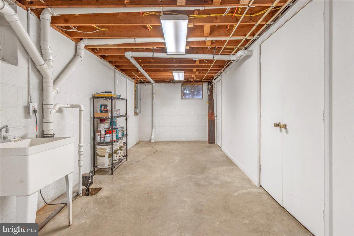 SUNNY ACRES - Residential